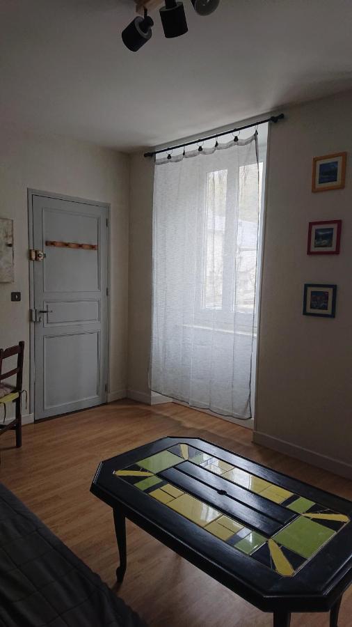 Appartement Dans Ancienne Maison Pyreneenne. Cadéac Exterior foto